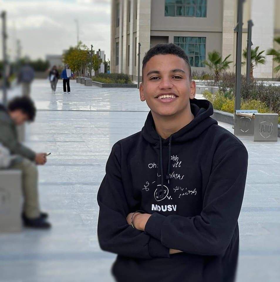أشرف توفيق
